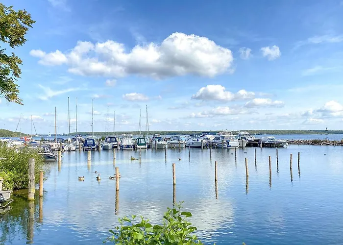 Doppelhaushaelfte بيت للعطل كلينك